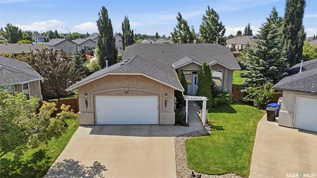 612 Giesbrecht Court Martensville SK S0K 2T2