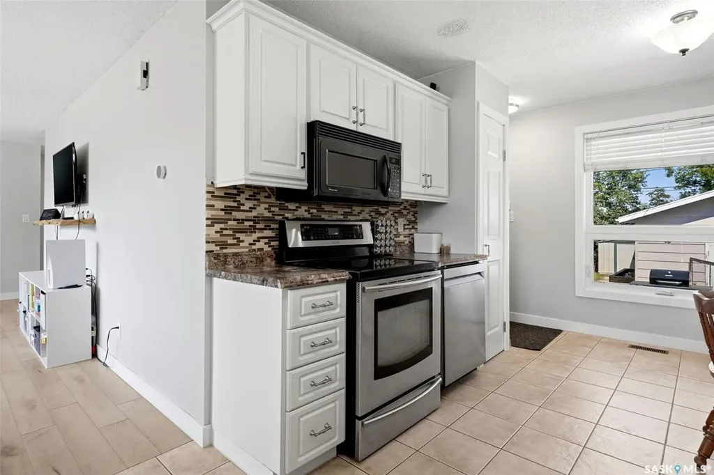 614 3rd Avenue Pilot Butte SK S0G 3Z0