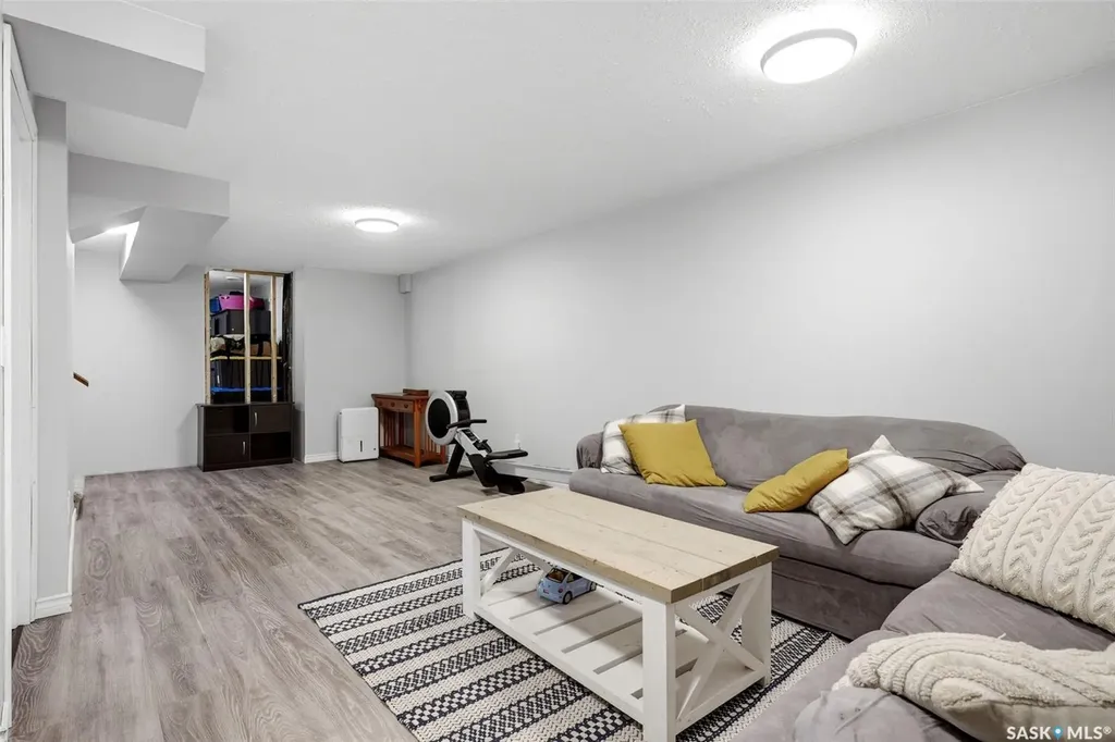 614 3rd Avenue Pilot Butte SK S0G 3Z0