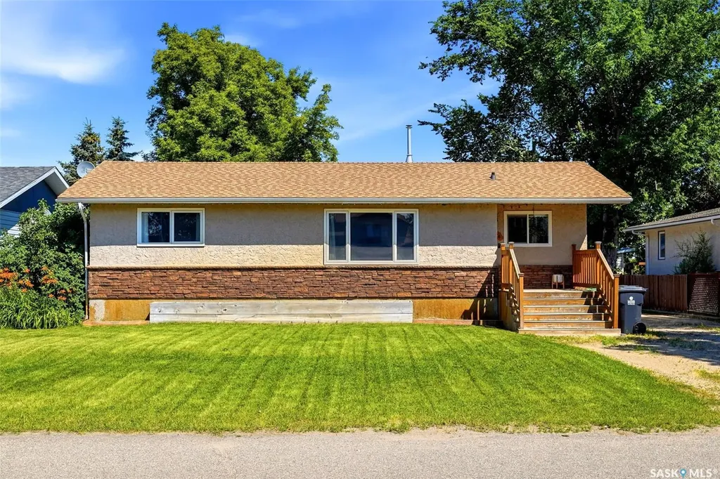 614 3rd Avenue Pilot Butte SK S0G 3Z0