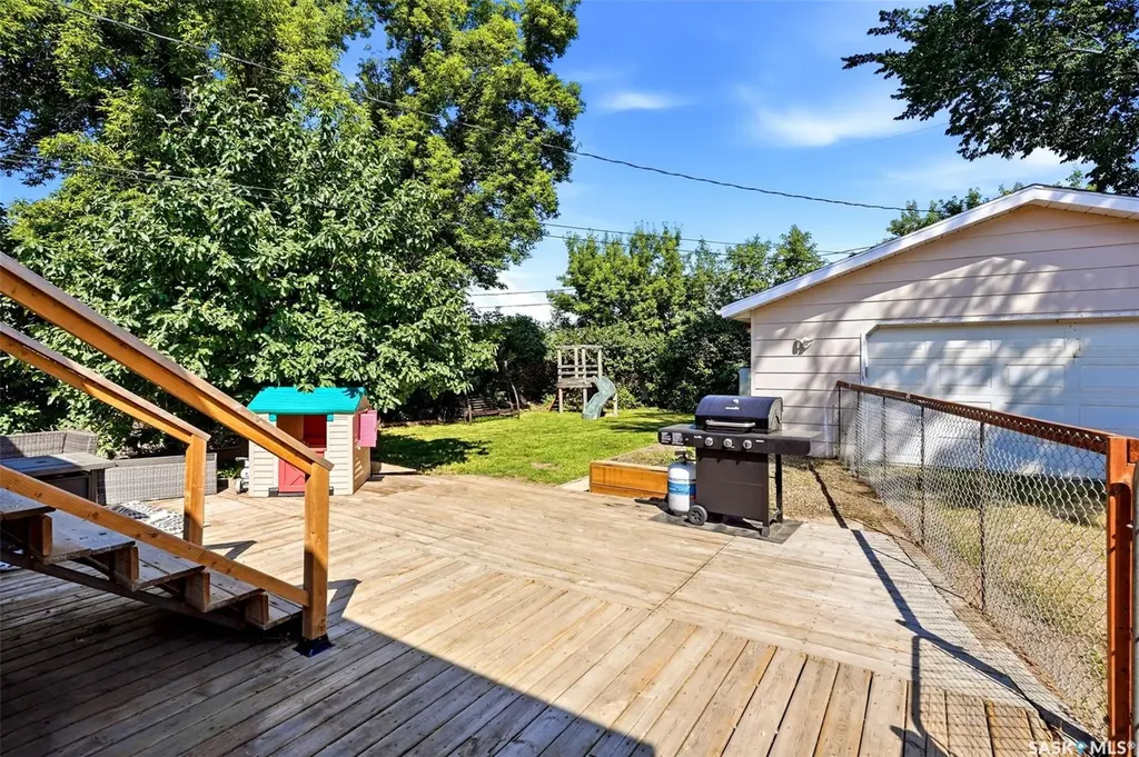 614 3rd Avenue Pilot Butte SK S0G 3Z0