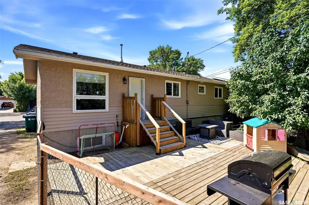 614 3rd Avenue Pilot Butte SK S0G 3Z0
