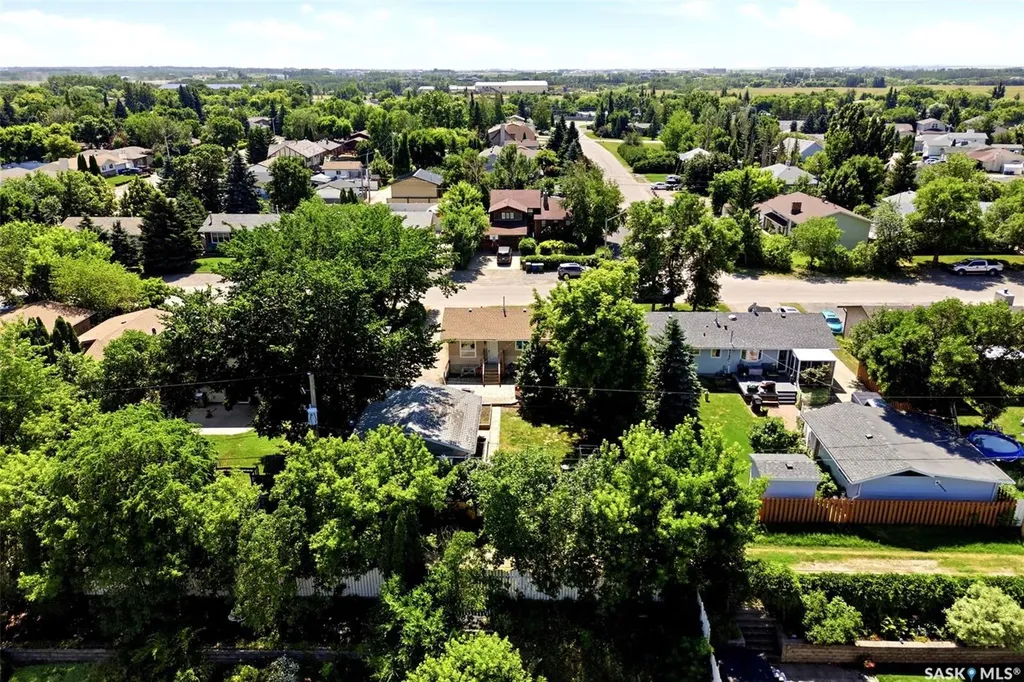 614 3rd Avenue Pilot Butte SK S0G 3Z0