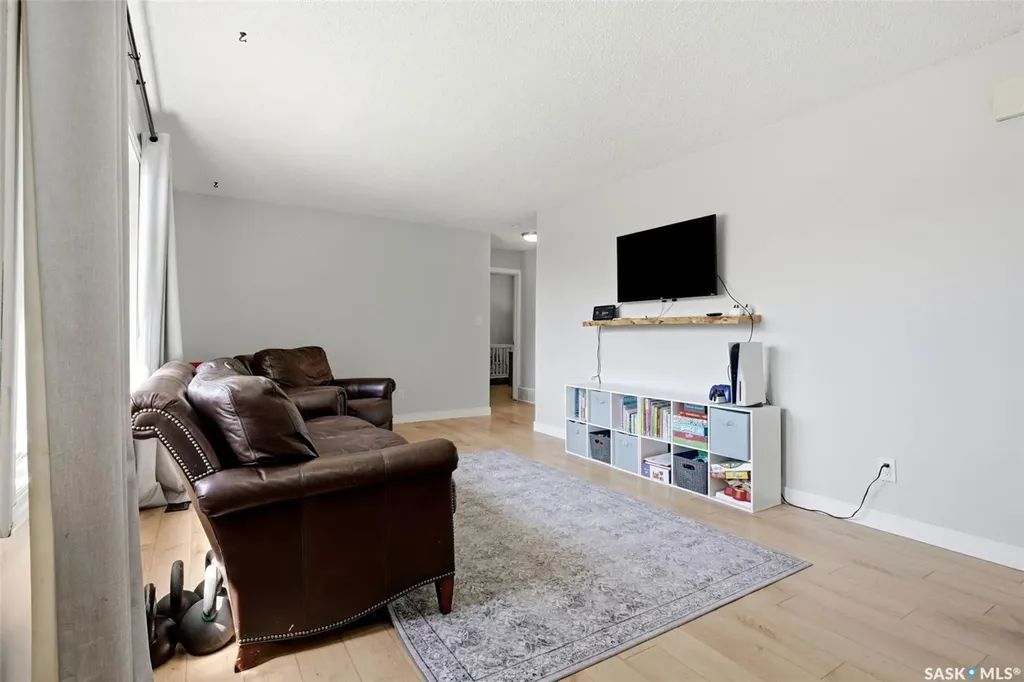 614 3rd Avenue Pilot Butte SK S0G 3Z0
