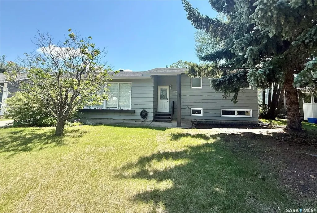 305 2nd Avenue E Kindersley SK S0L 1S0