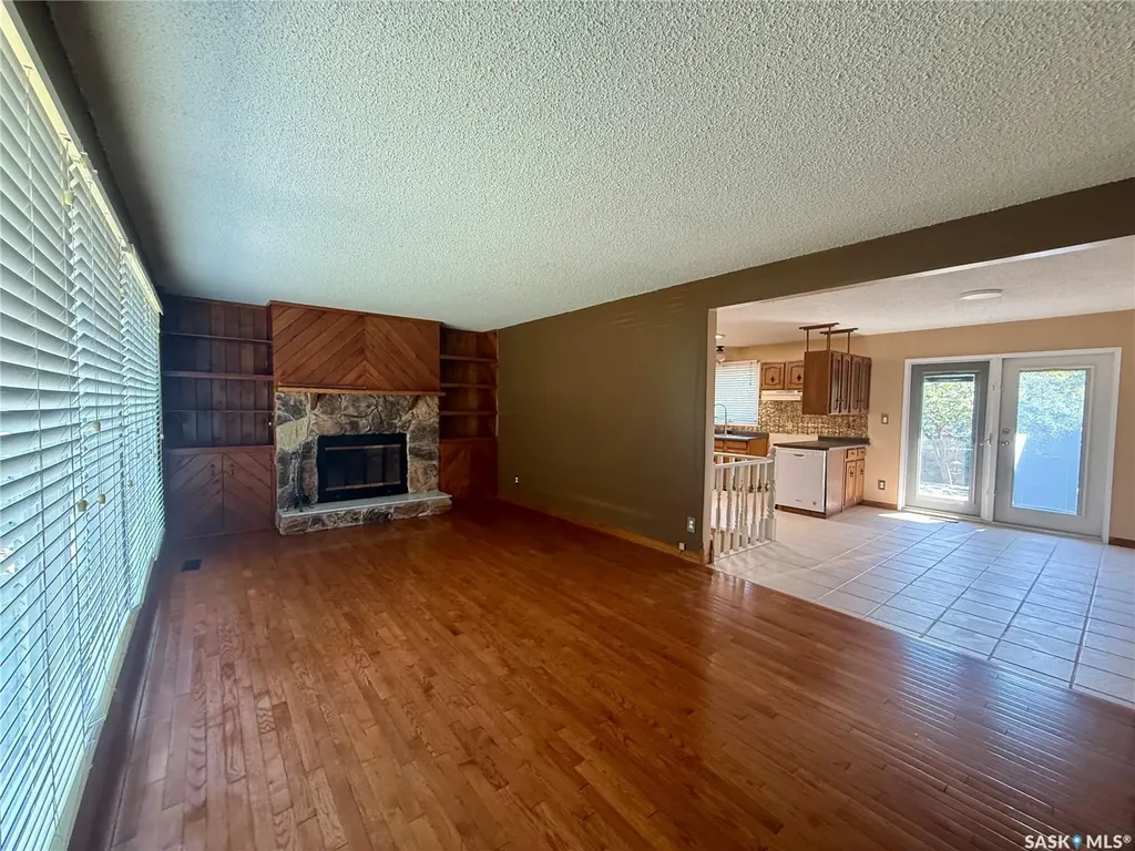 305 2nd Avenue E Kindersley SK S0L 1S0
