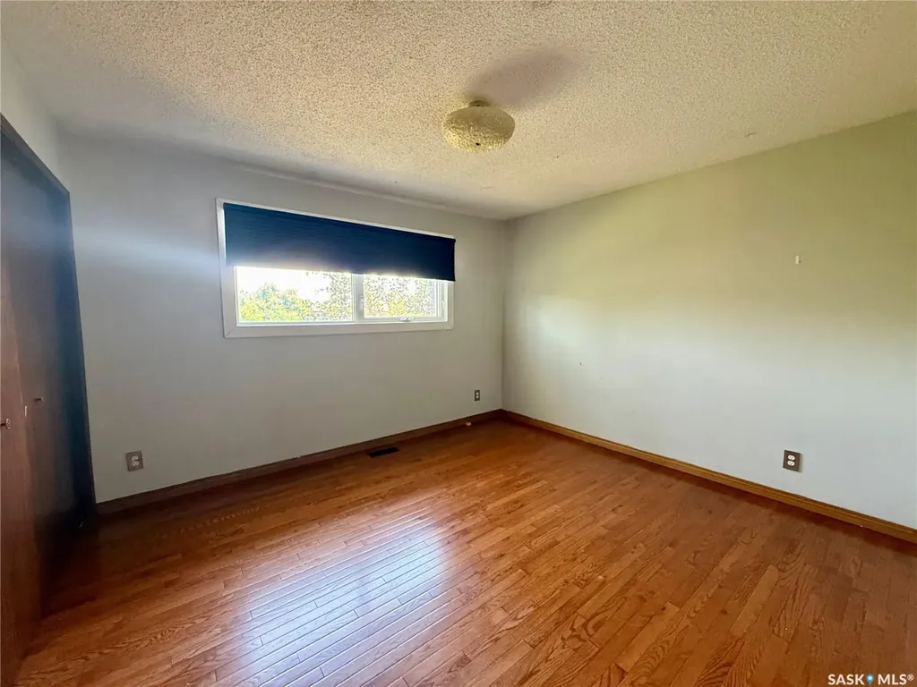 305 2nd Avenue E Kindersley SK S0L 1S0
