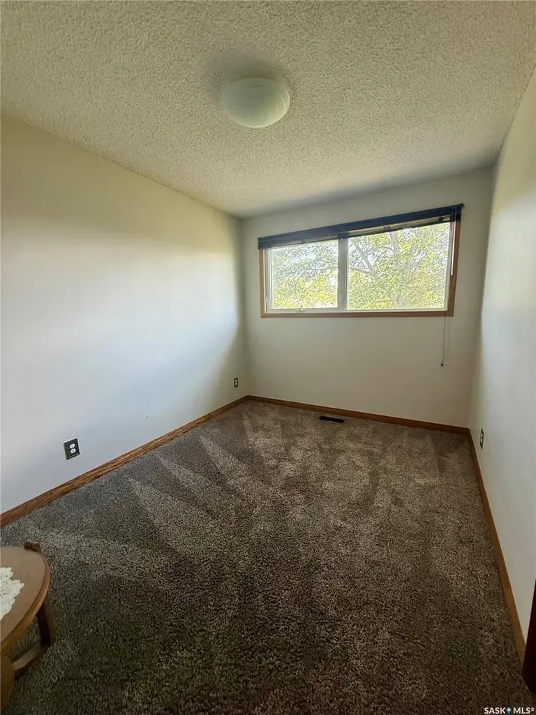 305 2nd Avenue E Kindersley SK S0L 1S0