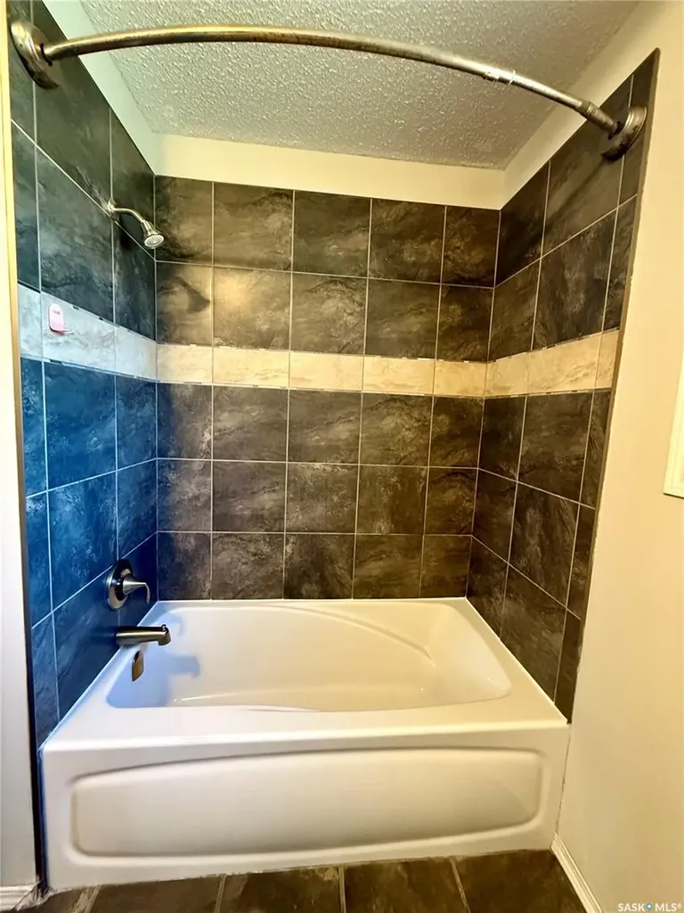 305 2nd Avenue E Kindersley SK S0L 1S0