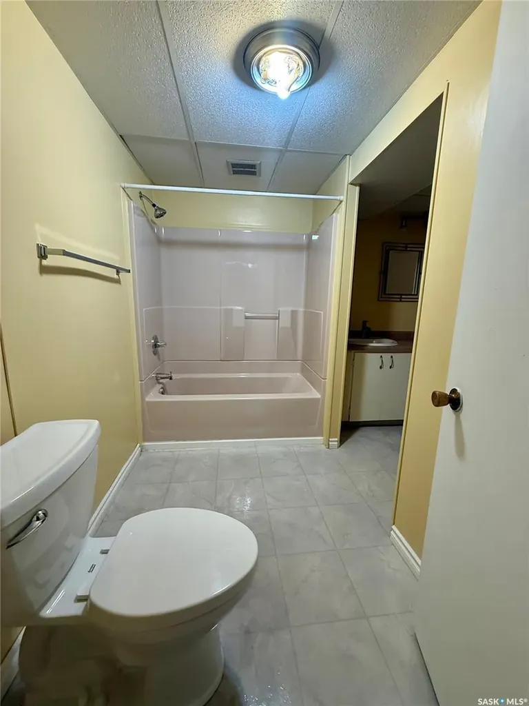 305 2nd Avenue E Kindersley SK S0L 1S0