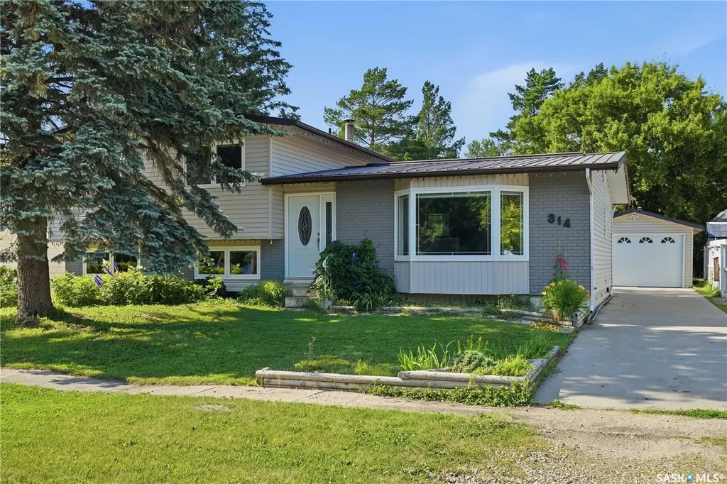314 Gastle Street Strasbourg SK S0G 4V0