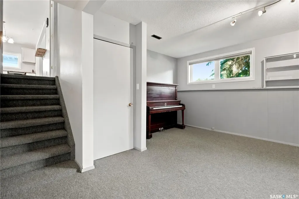 314 Gastle Street Strasbourg SK S0G 4V0