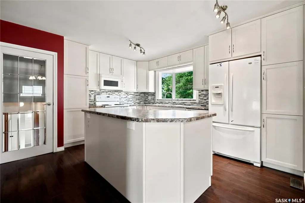 314 Gastle Street Strasbourg SK S0G 4V0
