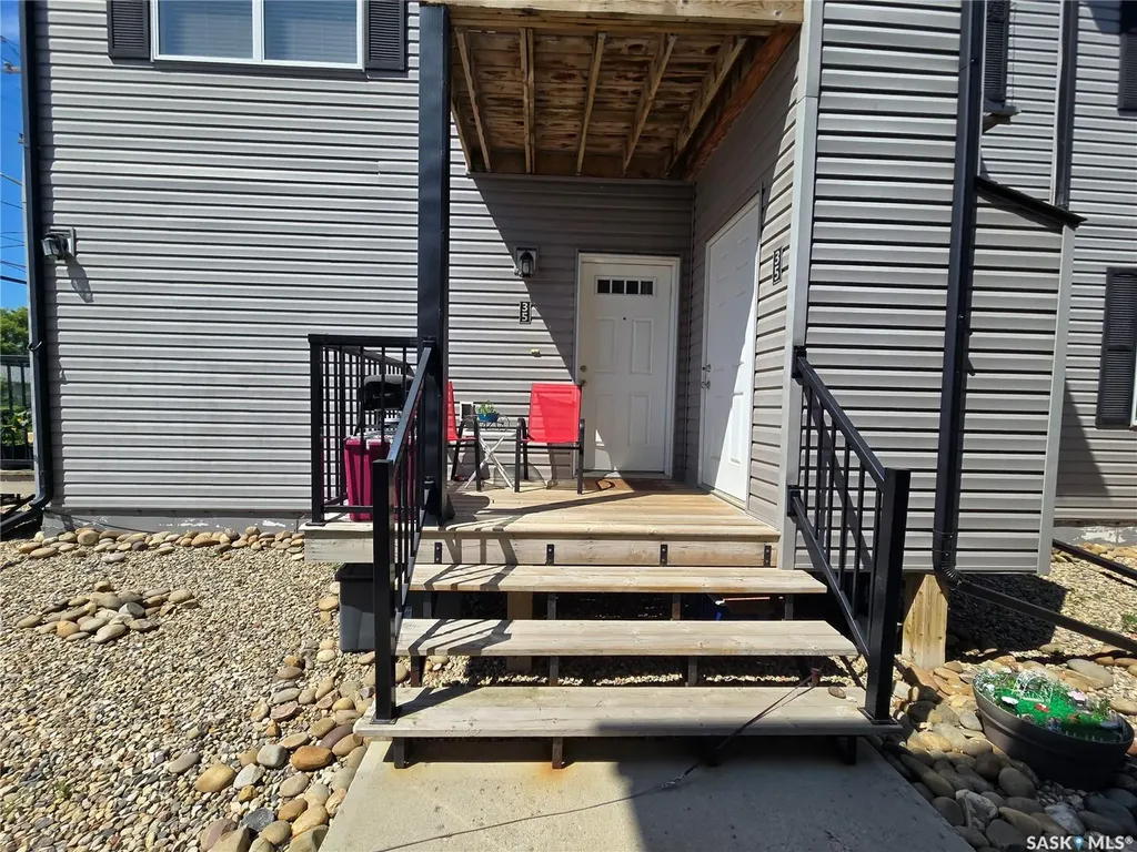 1275 South Railway Street E Swift Current SK S9H 5P3
