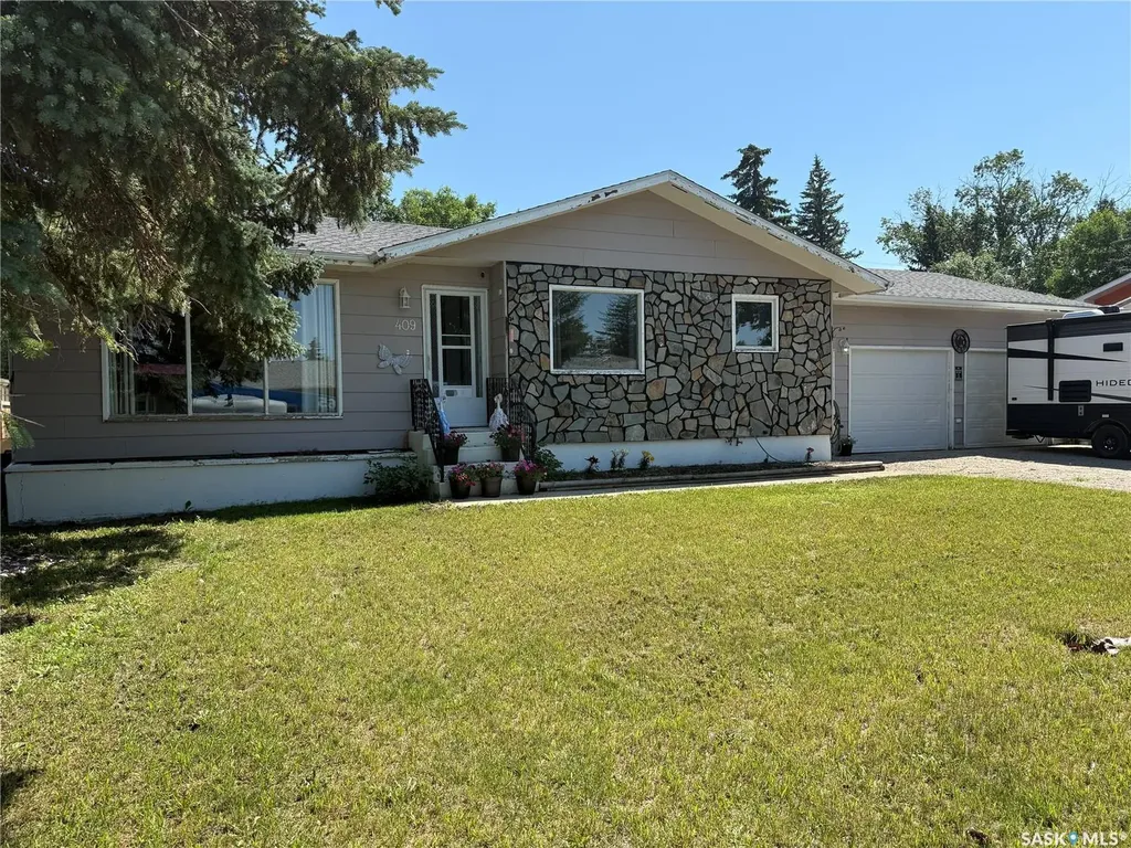 409 Mckay Street Radville SK S0C 2G0
