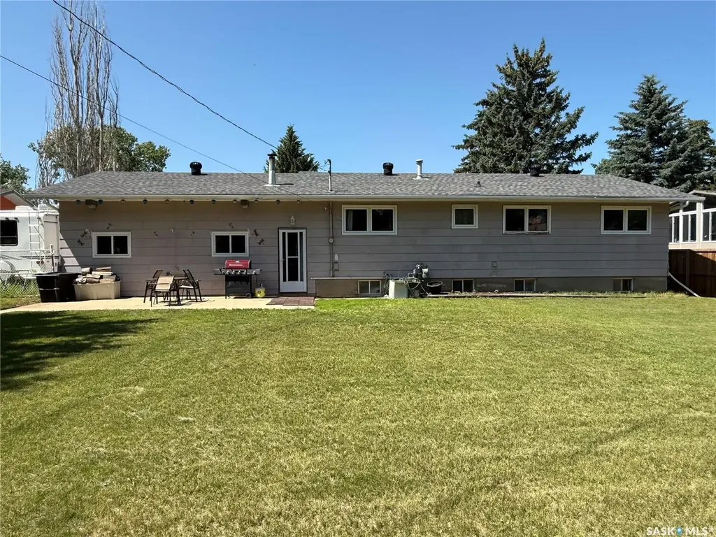 409 Mckay Street Radville SK S0C 2G0