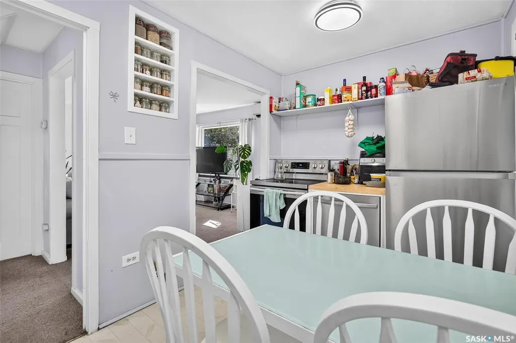 811 4th Avenue NW Moose Jaw SK S6H 3W8