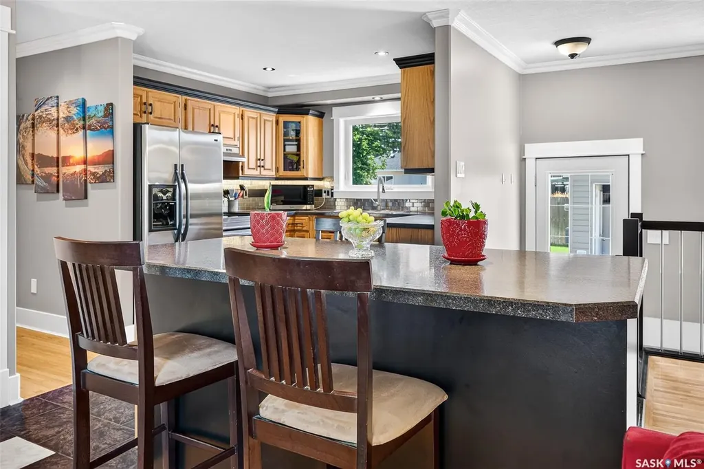 937 Grace Street Moose Jaw SK S6H 3B9