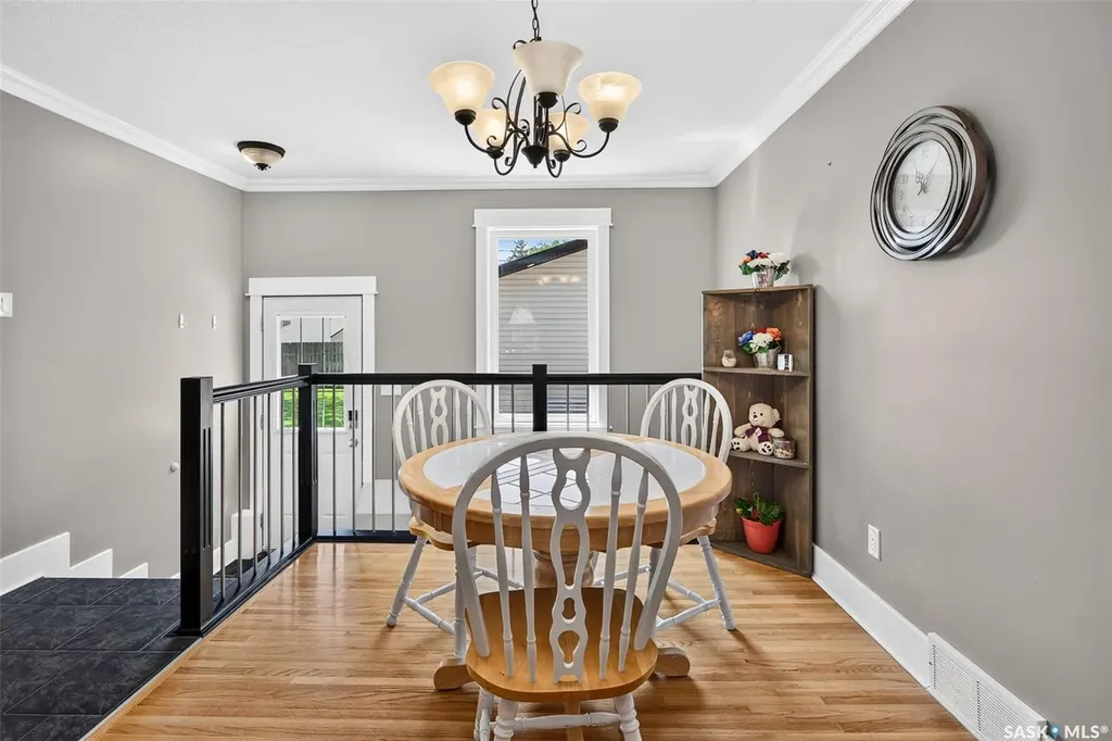 937 Grace Street Moose Jaw SK S6H 3B9