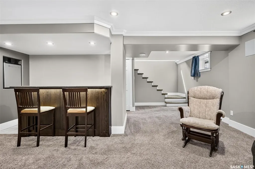 937 Grace Street Moose Jaw SK S6H 3B9