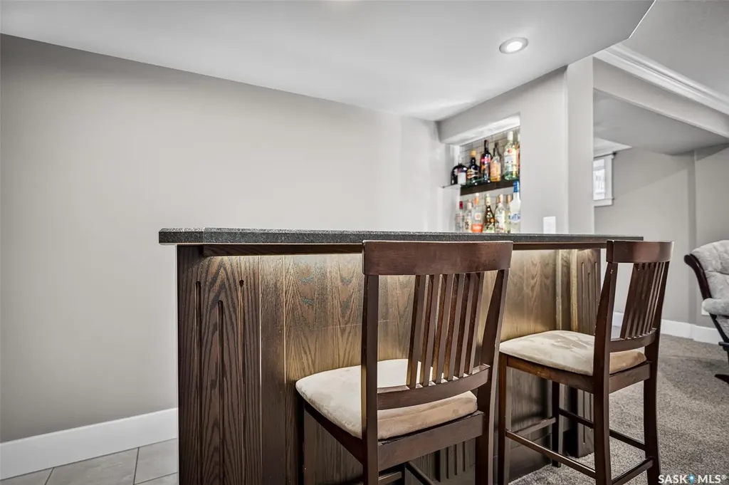 937 Grace Street Moose Jaw SK S6H 3B9