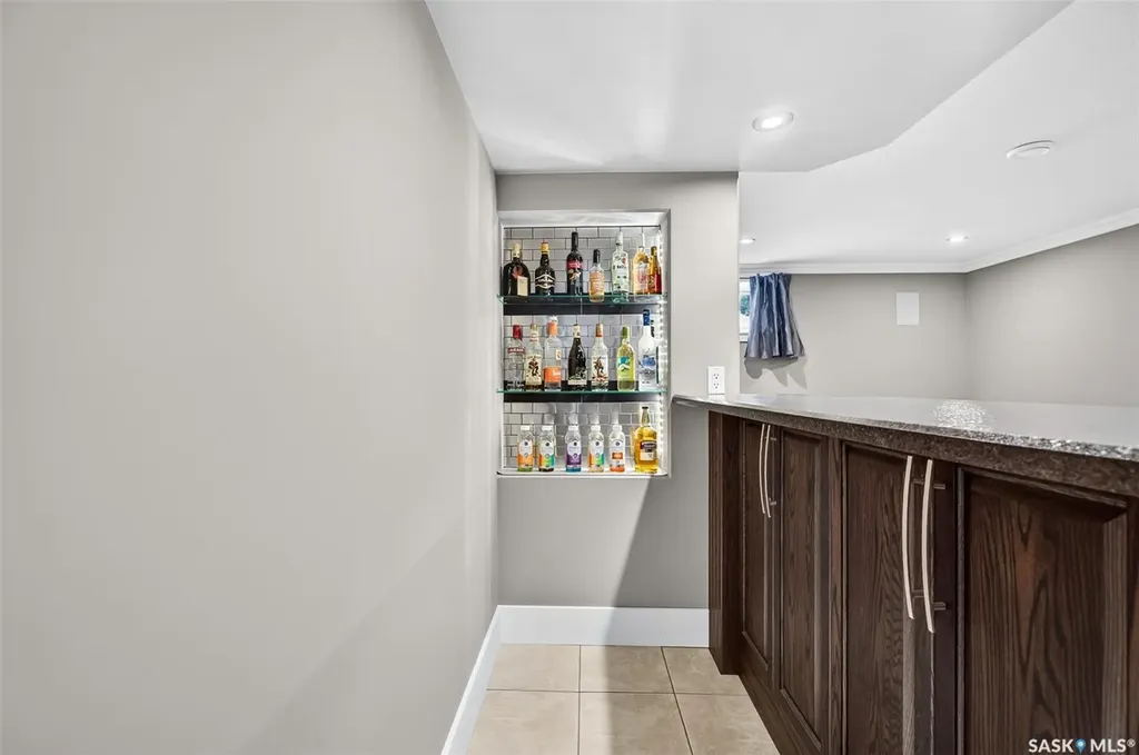 937 Grace Street Moose Jaw SK S6H 3B9