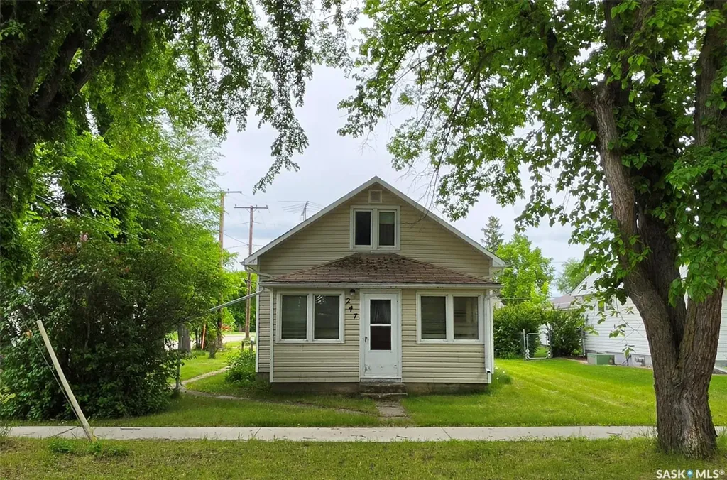 247 2nd Avenue NE Preeceville SK S0A 3B0