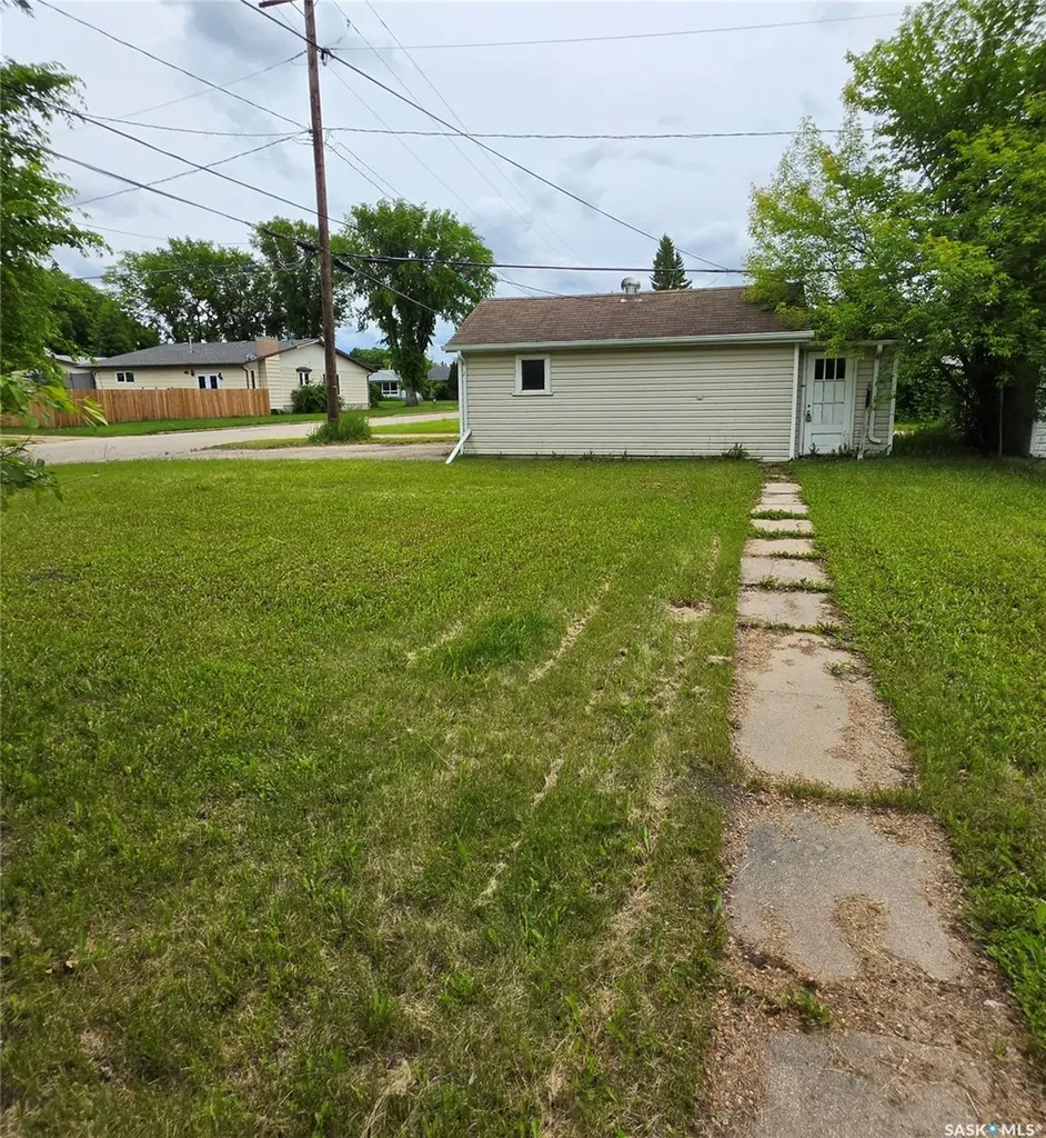 247 2nd Avenue NE Preeceville SK S0A 3B0