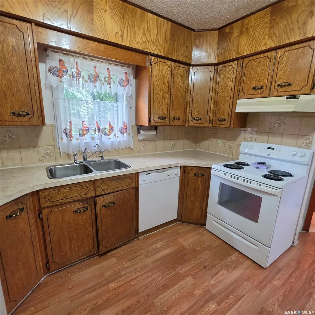 247 2nd Avenue NE Preeceville SK S0A 3B0