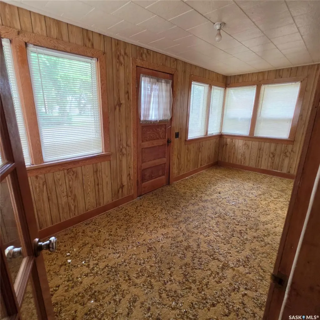 247 2nd Avenue NE Preeceville SK S0A 3B0