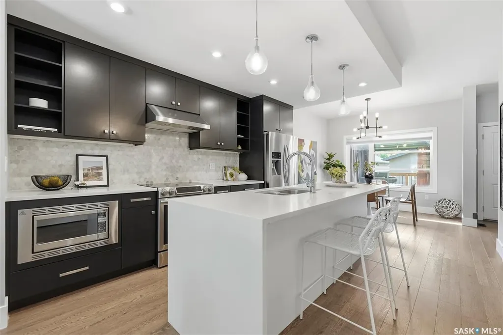 1513 Prince Of Wales Avenue Saskatoon SK S7K 3E1