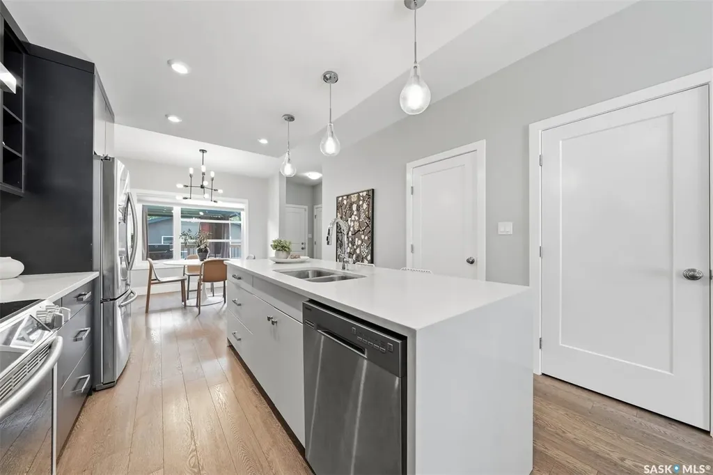 1513 Prince Of Wales Avenue Saskatoon SK S7K 3E1