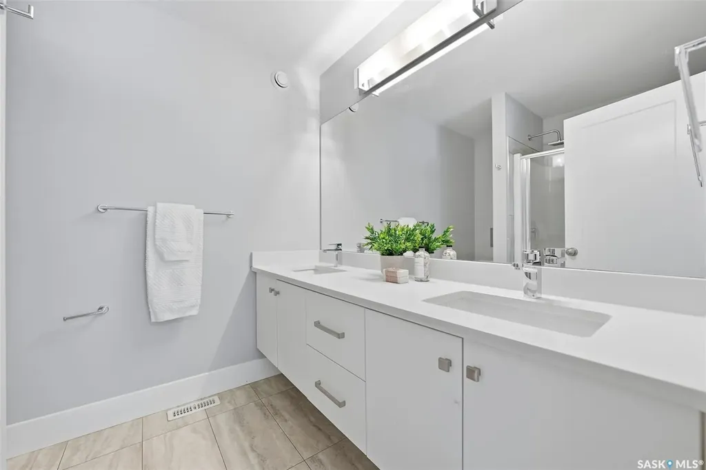 1513 Prince Of Wales Avenue Saskatoon SK S7K 3E1