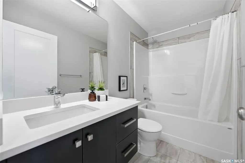 1513 Prince Of Wales Avenue Saskatoon SK S7K 3E1