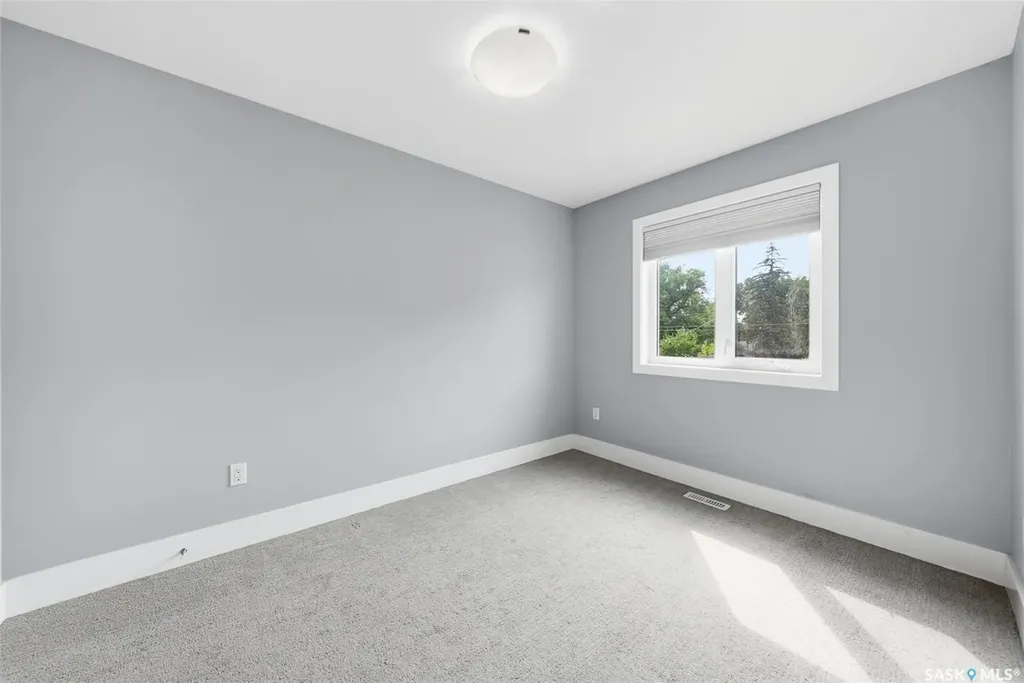 1513 Prince Of Wales Avenue Saskatoon SK S7K 3E1