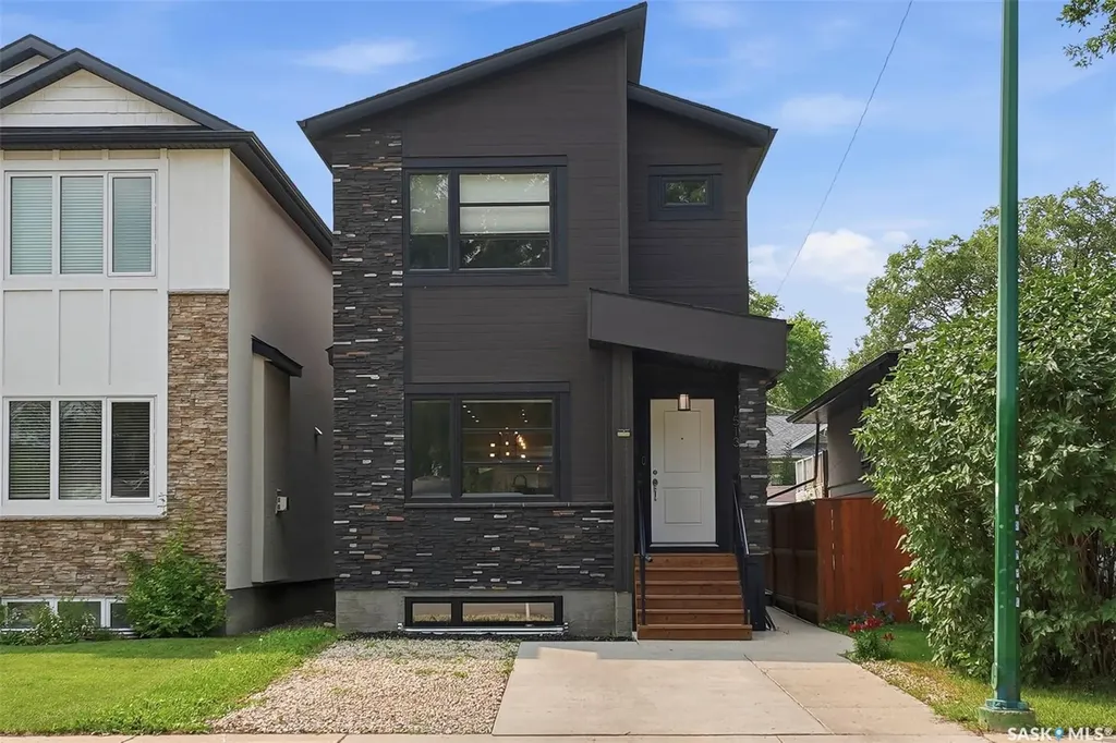 1513 Prince Of Wales Avenue Saskatoon SK S7K 3E1