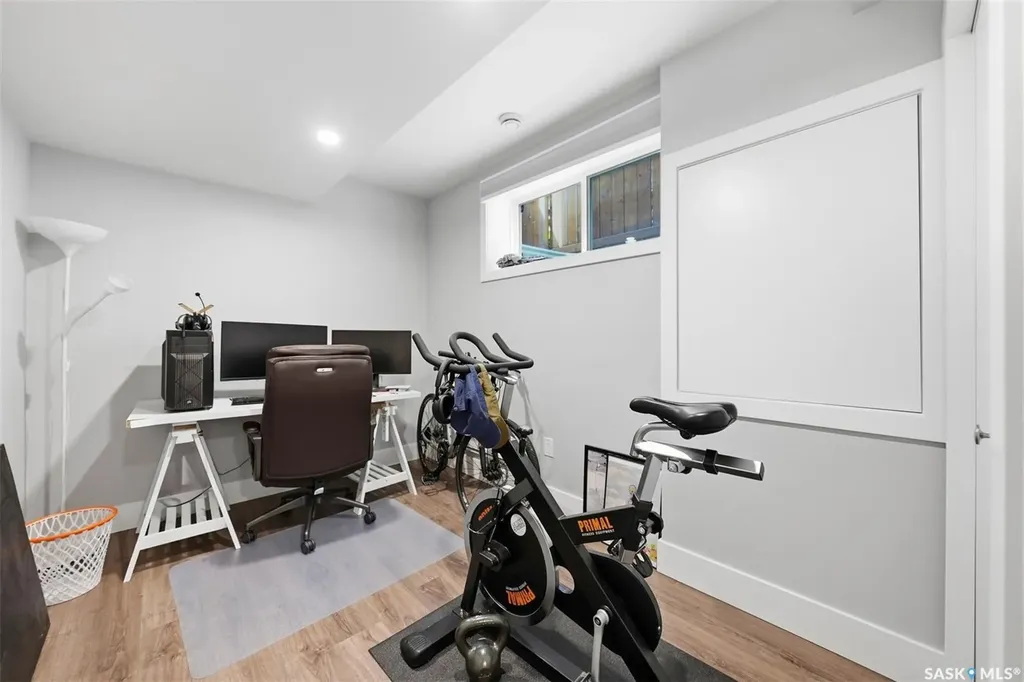1513 Prince Of Wales Avenue Saskatoon SK S7K 3E1