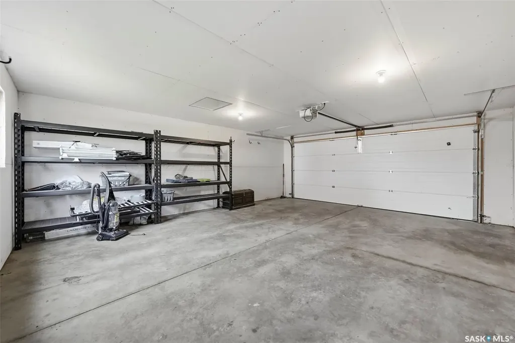 1513 Prince Of Wales Avenue Saskatoon SK S7K 3E1