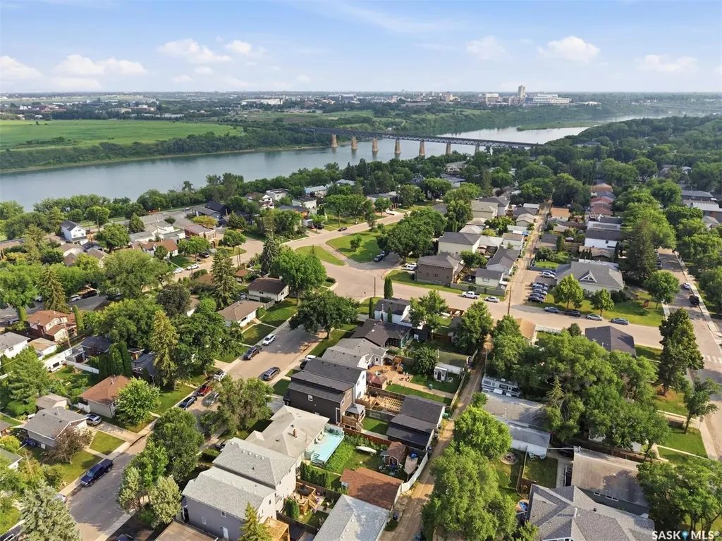 1513 Prince Of Wales Avenue Saskatoon SK S7K 3E1