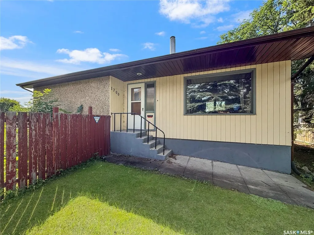 1700 15th Avenue W Prince Albert SK S6V 5P3