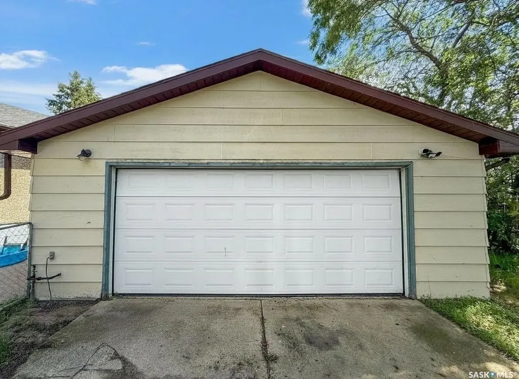 1700 15th Avenue W Prince Albert SK S6V 5P3