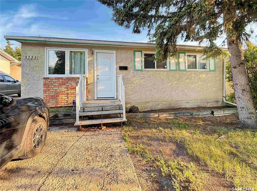 3223 Maxwell Street Saskatoon SK S7L 3Y1