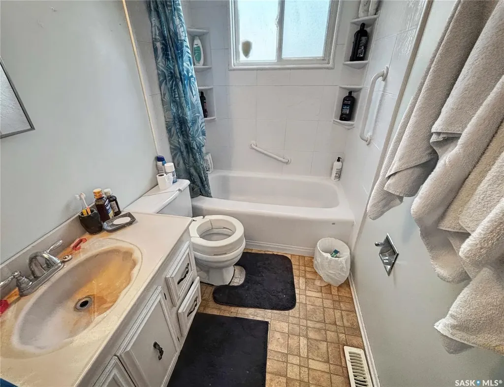 3223 Maxwell Street Saskatoon SK S7L 3Y1
