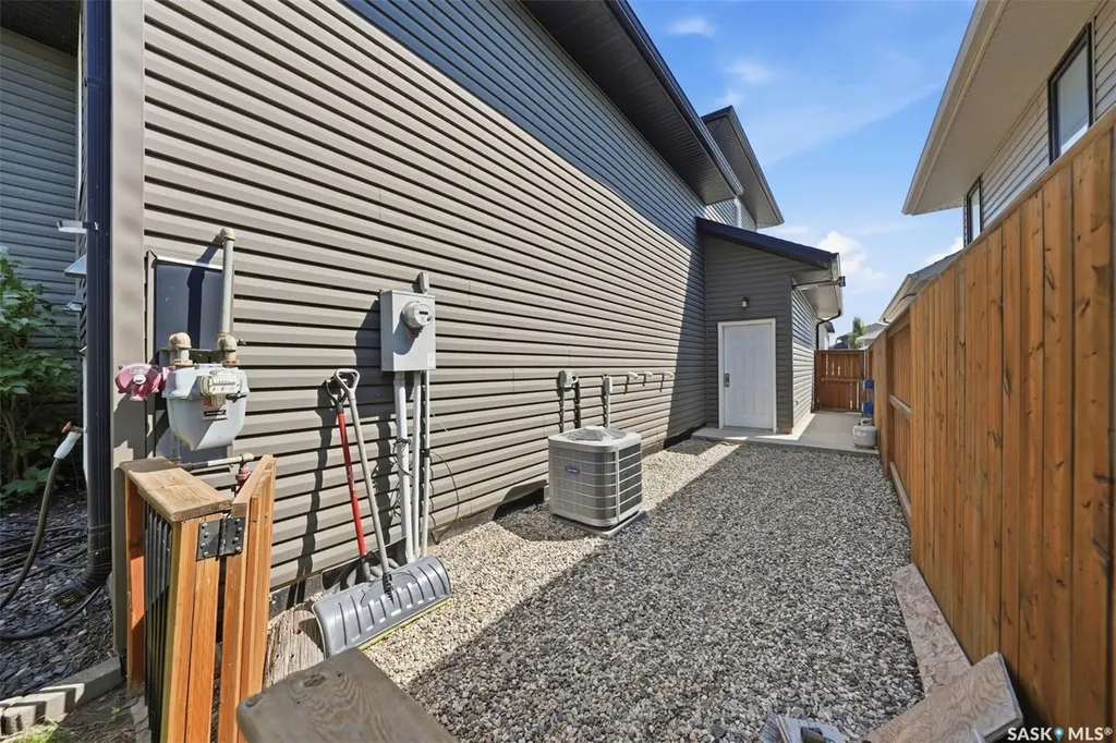 727 1st Avenue N Warman SK S0K 4S2