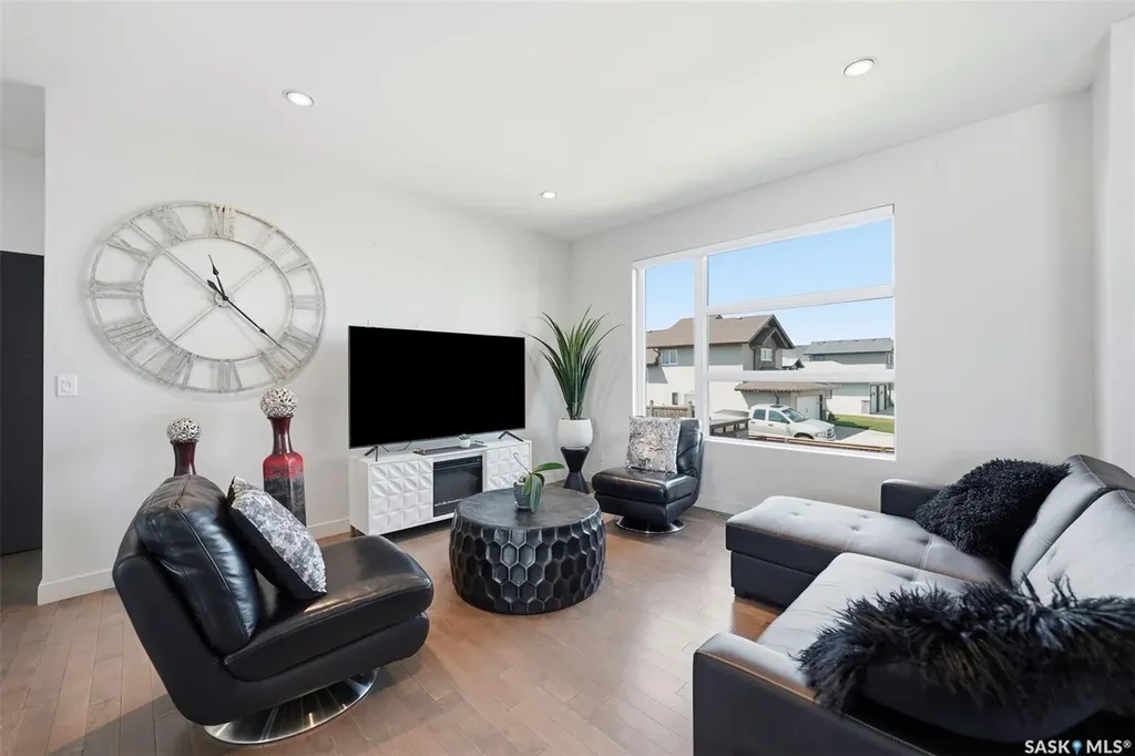 727 1st Avenue N Warman SK S0K 4S2