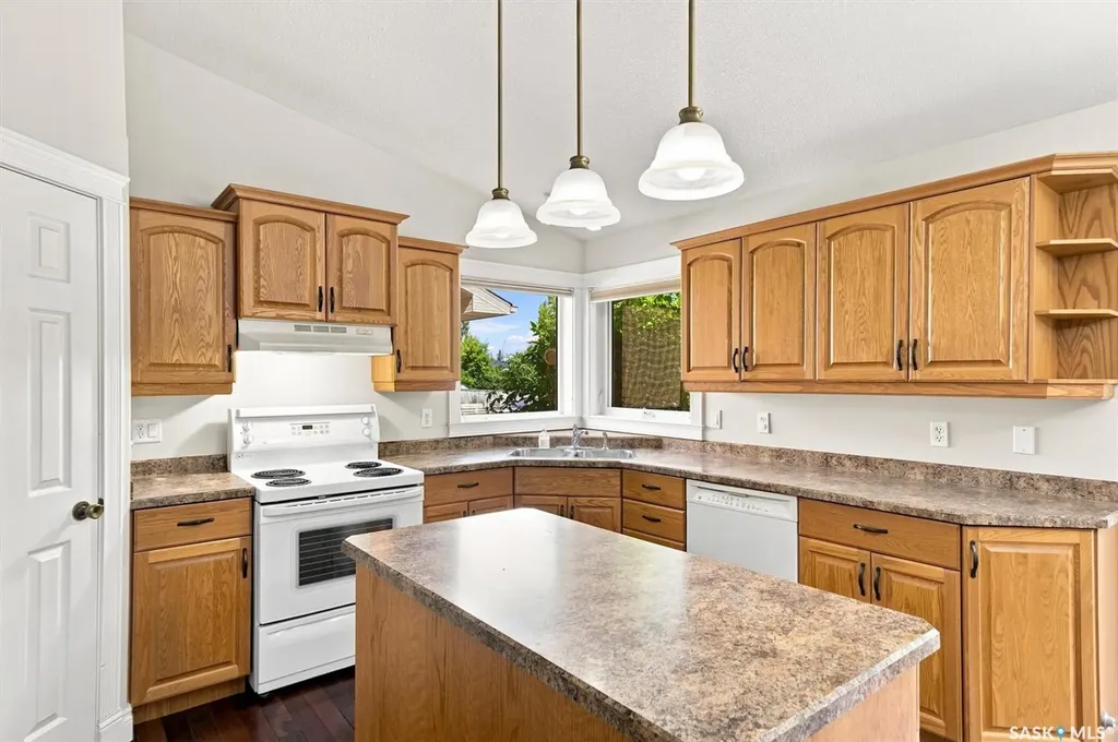 841 Martens Crescent Martensville SK S0K 2A0