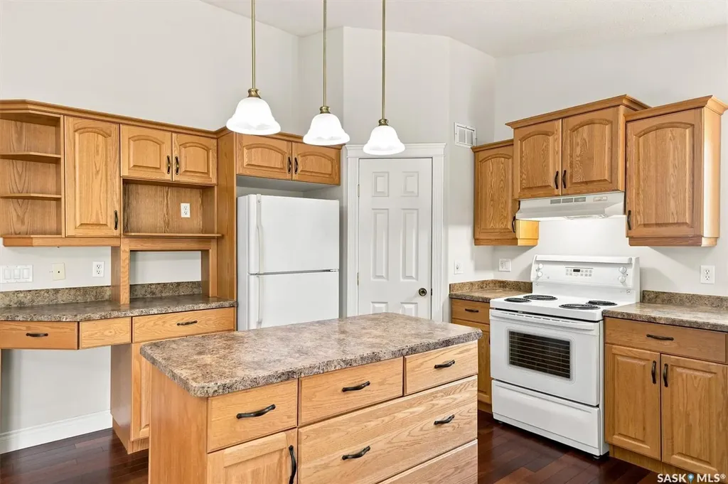 841 Martens Crescent Martensville SK S0K 2A0