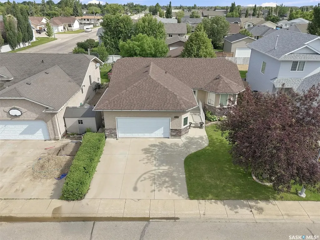 841 Martens Crescent Martensville SK S0K 2A0