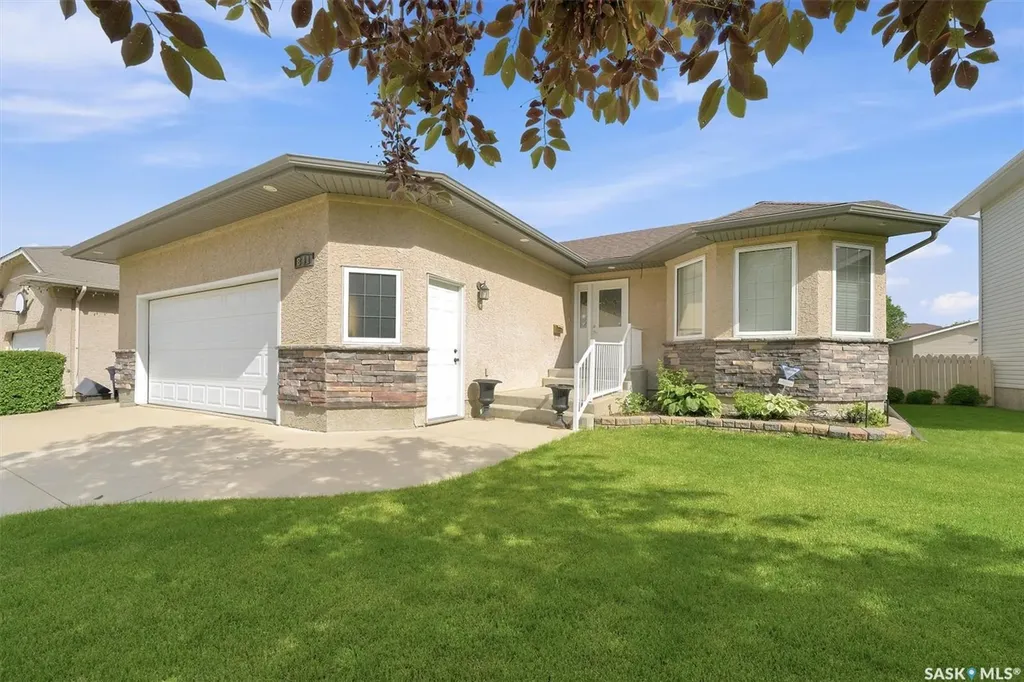 841 Martens Crescent Martensville SK S0K 2A0