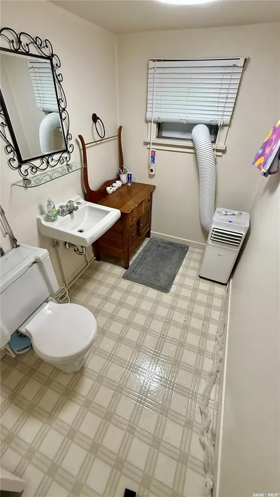 1409 3rd Street Estevan SK S4A 0S3